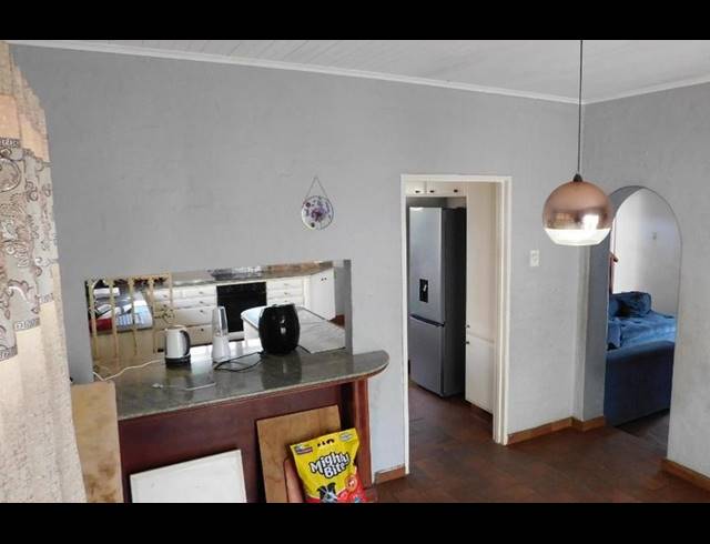 4 BEDROOM HOUSE FOR SALE IN WESTRIDGE